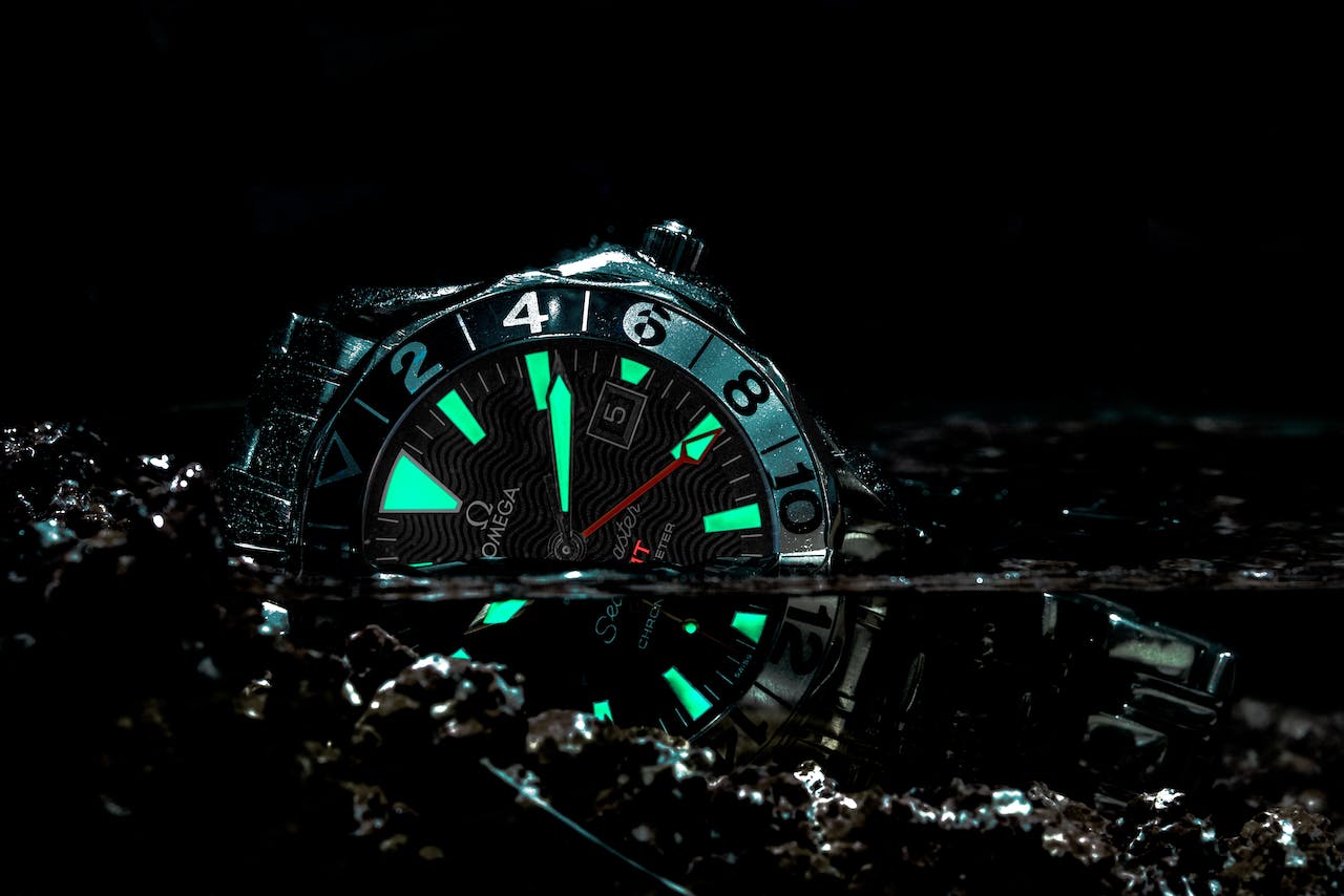 A Guide to Choosing the Best Watch for Your Aquatic Adventures